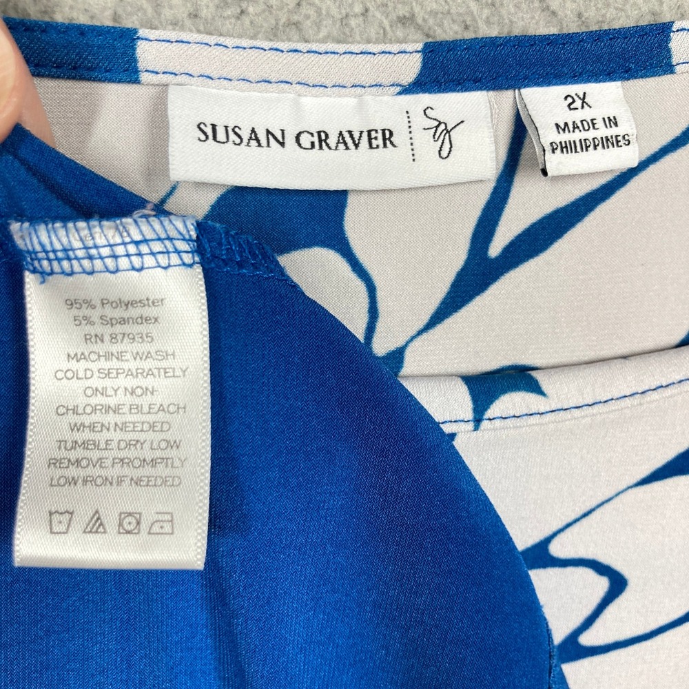 Susan Graver Floral Top Women 2X Blue White 3/4 Sleeve Liquid Knit Stretch FLAW - Picture 4 of 6